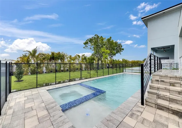 Photo 3 of Single family home for sale at 6528 Simone Shores Cir, Apollo Beach, FL 33572 | MLS# TB8392991 | Listing updated on 2026-10-07
