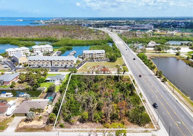 3rd image of 2440 Placida Rd, Englewood, FL 34224 | MLS# D6142606