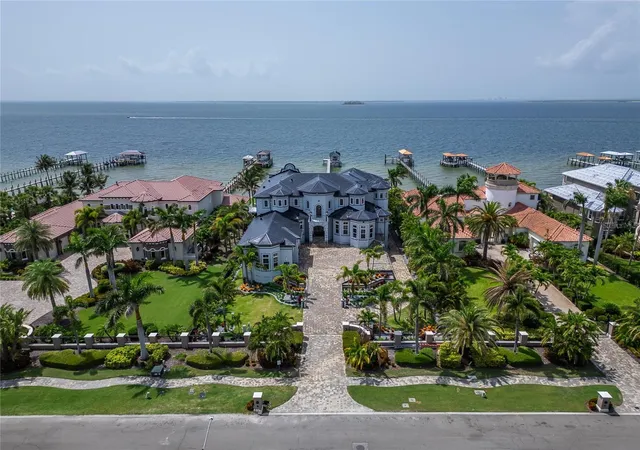 4th image of 6526 Surfside Blvd, Apollo Beach, FL 33572 | MLS# TB8393333