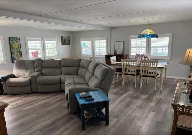 2nd image of 408 49th A Ave E, Bradenton, FL 34203 | MLS# O6315269