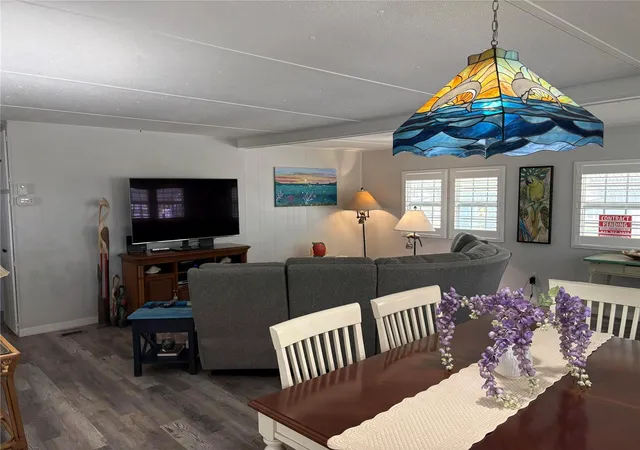 3rd image of 408 49Th A Ave E, Bradenton, FL 34203 | MLS# O6315269
