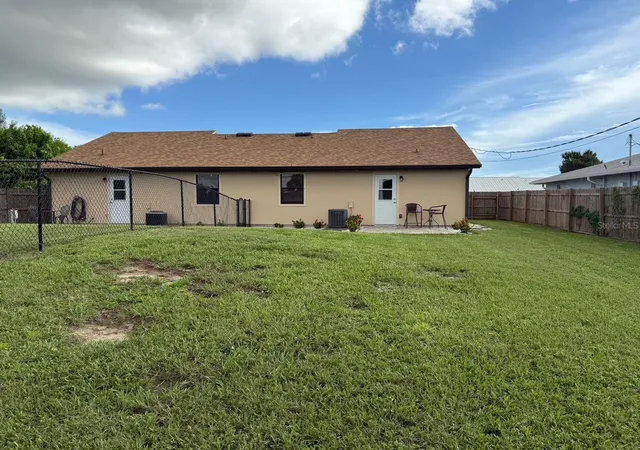 Listing Photo 2 - Condo for sale in building located at 11248 Pendleton Ave, ENGLEWOOD, FL 34224 - Unit #A&B