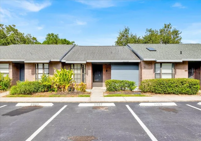 Photo 1 of Townhouse for sale at 2907 Prince Oak Ct, Saint Cloud, FL 34769 | MLS# S5128369 | Listing updated on 2026-09-14