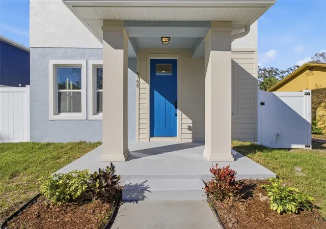 Photo 3 of Single family home for sale at 4755 11th Avenue S, Saint Petersburg, FL 33711 | MLS# A4654974 | Listing updated on 2026-09-04