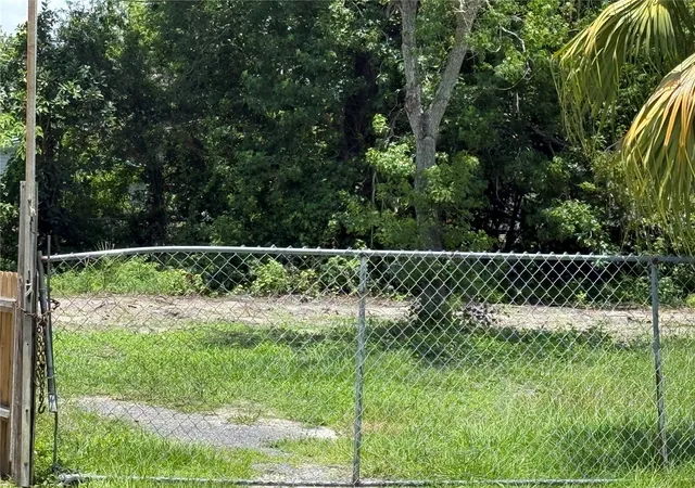 4th image of 7018 S 51St Ave, Tampa, FL 33619 | MLS# TB8394349