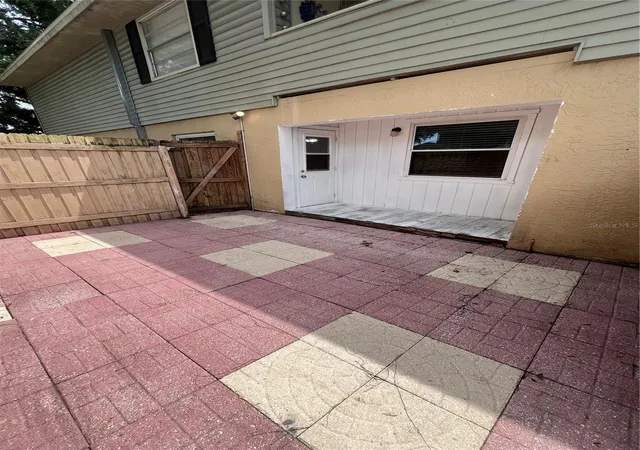4th image of 226 Thorn Tree Pl #226, Brandon, FL 33510 | MLS# TB8394352