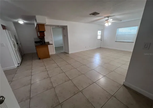 5th image of 226 Thorn Tree Pl #226, Brandon, FL 33510 | MLS# TB8394352