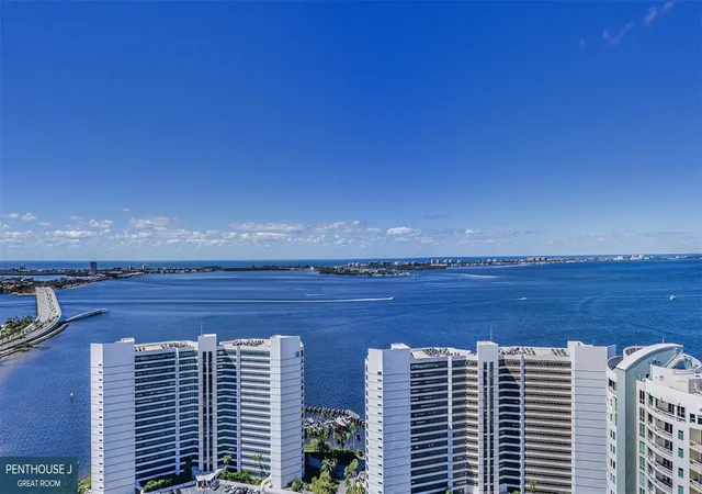1st image of 555 Quay Comn #2004, Sarasota, FL 34236 | MLS# A4655150