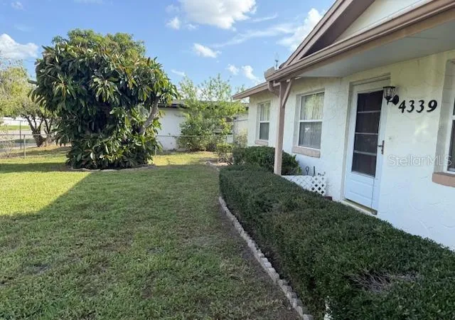 Photo 4 of Sale Pending at 4339 Solomon Dr, Orlando, FL 32811 | MLS# S5128542 | Listing updated on 2026-03-07