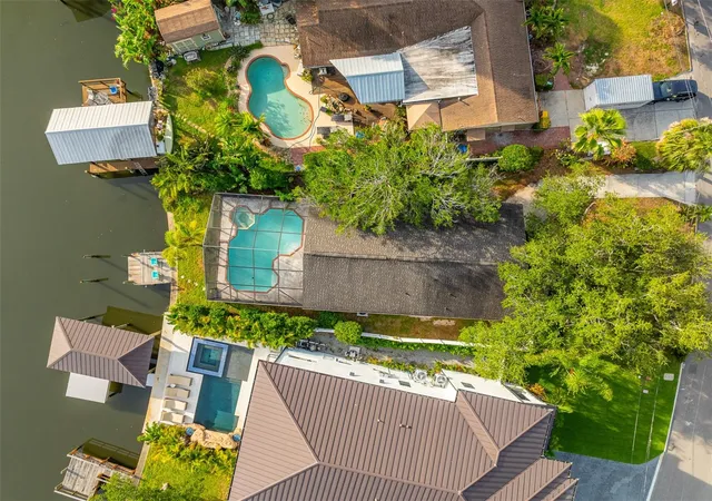 12th image of 593 Marmora Ave, Tampa, FL 33606 | MLS# TB8394793