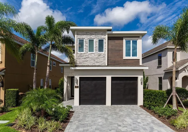 Photo 1 of Sale Pending at 884 Golden Bear Dr, Reunion, FL 34747 | MLS# O6316561 | Listing updated on 2026-09-02