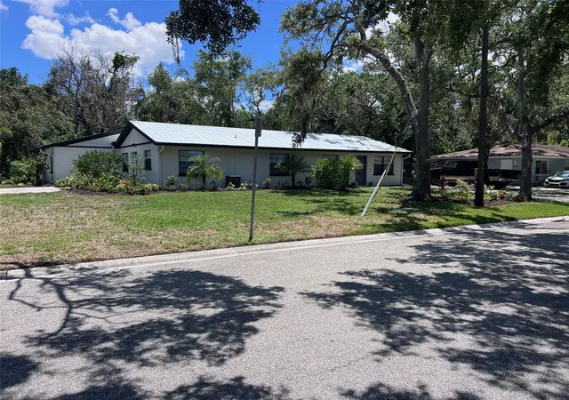 Photo 1 of Multi family home for sale at 1840 3rd Ave E, Bradenton, FL 34208 | MLS# A4655336 | Listing updated on 2026-10-05