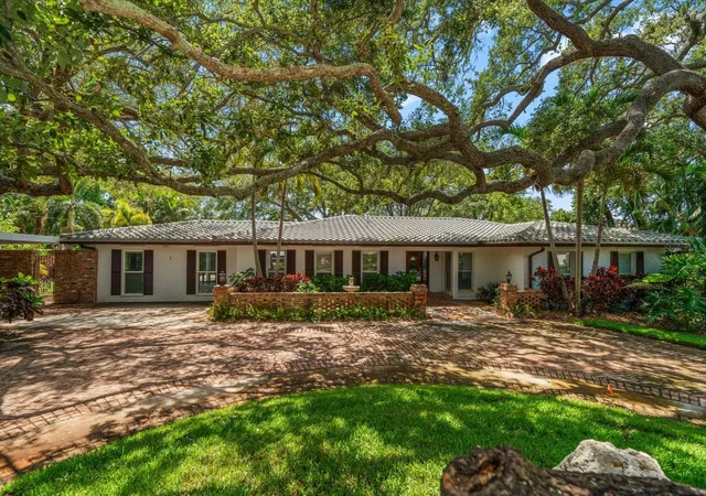 4th image of 7 Rosery Ln, Belleair, FL 33756 | MLS# TB8395436