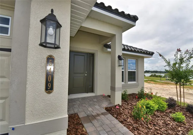 Homes for sale in Auburndale, FL | 5409 Waterside Dr, Auburndale, FL 33823 | MLS# L4953665