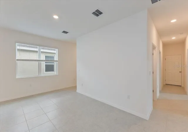 Homes for sale in Fruitland Park, FL | 1202 Atlantic Ave, Fruitland Park, FL 34731 | MLS# O6317178