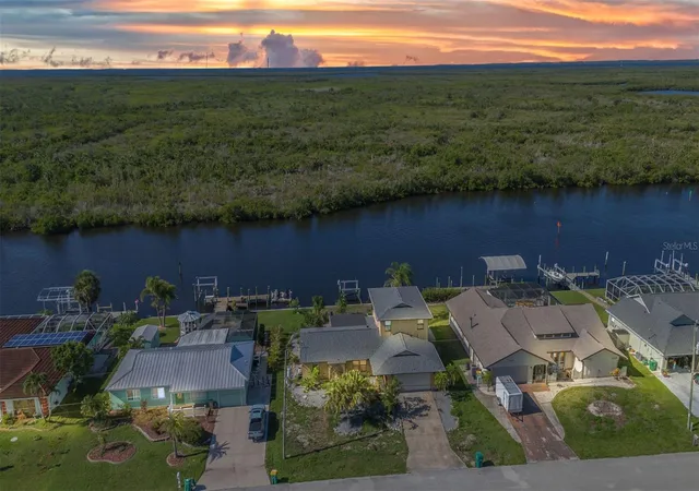 Photo 3 of Single family home for sale at 18566 Arapahoe Cir, Port Charlotte, FL 33948 | MLS# C7511047 | Listing updated on 2026-09-13