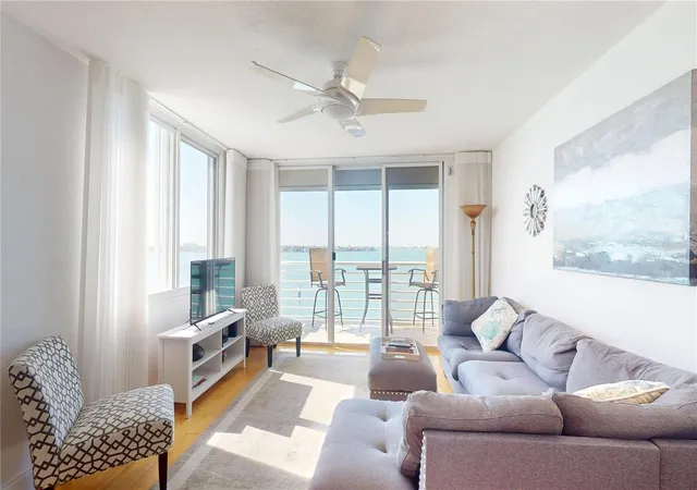 Photo 4 of Condo for sale at 6105 Bahia Del Mar Cir #682, Saint Petersburg, FL 33715 | MLS# TB8395683 | Listing updated on 2026-10-20