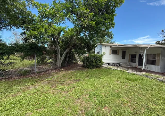 Photo 4 of Manufactured home for sale at 4845 Boca Raton Ave, Sarasota, FL 34234 | MLS# A4655608 | Listing updated on 2026-09-16