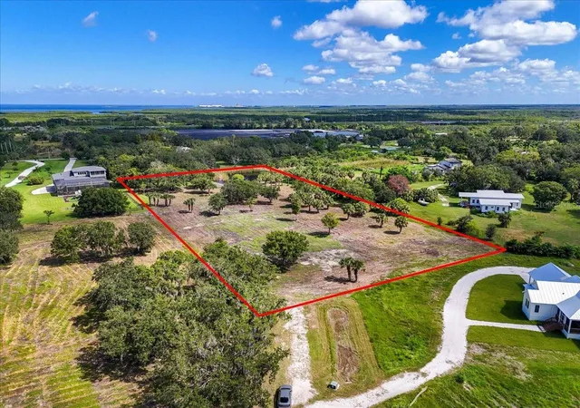 Homes for sale in Terra Ceia, FL | 107 Tillett Pl, Terra Ceia, FL 34250 | MLS# TB8395873
