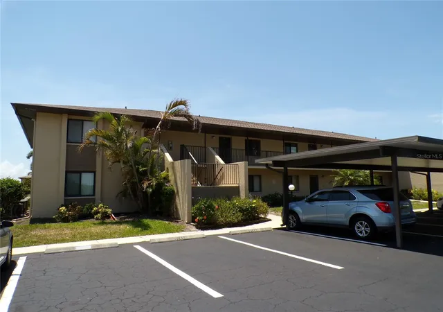 Photo 2 of Condo for sale at 4016 Oakview Dr #J6, Punta Gorda, FL 33980 | MLS# A4655654 | Listing updated on 2026-06-08