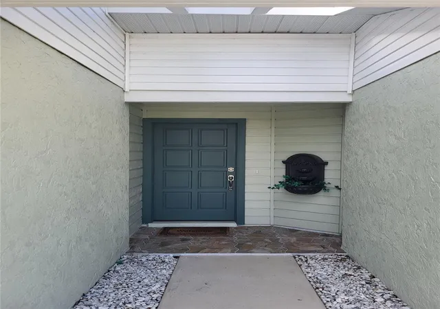 Photo 3 of House for sale at 482 Pendleton Pl, Venice, FL 34292 | MLS# N6139250 | Listing updated on 2026-08-13