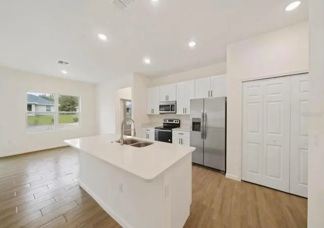 Photo 3 of Single family home for sale at 1686 Sw 168th Loop, Ocala, FL 34473 | MLS# OM703517 | Listing updated on 2026-10-15