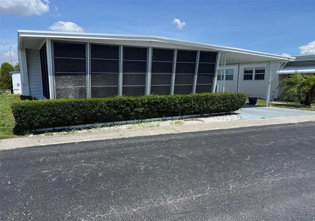 Manufactured home for sale at 36 Thatch Palm St E, LARGO, FL 33770 | MLS# TB8396188