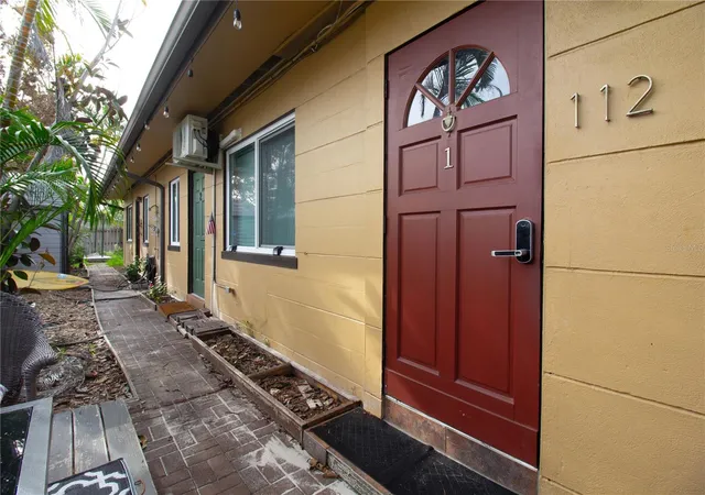 4th image of 112 Sw 119Th Ave, Treasure Island, FL 33706 | MLS# TB8396501