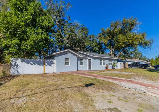 Photo 1 of Single family home for sale at 4933 Balboa Dr, Orlando, FL 32808 | MLS# O6318107 | Listing updated on 2026-10-20