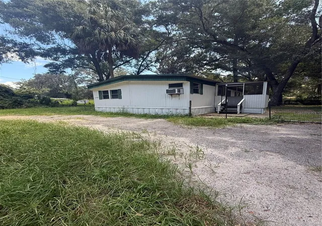 2nd image of 17085 Ne 36th Ave, Citra, FL 32113 | MLS# OM703643
