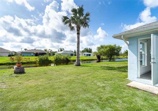 4th image of 15 Bunker Pl, Rotonda West, FL 33947 | MLS# D6142735