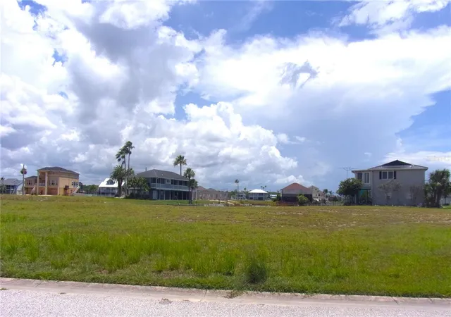Homes for sale in Hernando Beach, FL | 3406 Bluefish Dr, Hernando Beach, FL 34607 | MLS# TB8396884