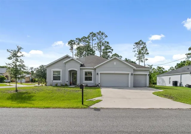 Photo 2 of Single family home for sale at 5 Bud Holw Dr, Palm Coast, FL 32137 | MLS# FC310521 | Listing updated on 2026-07-01
