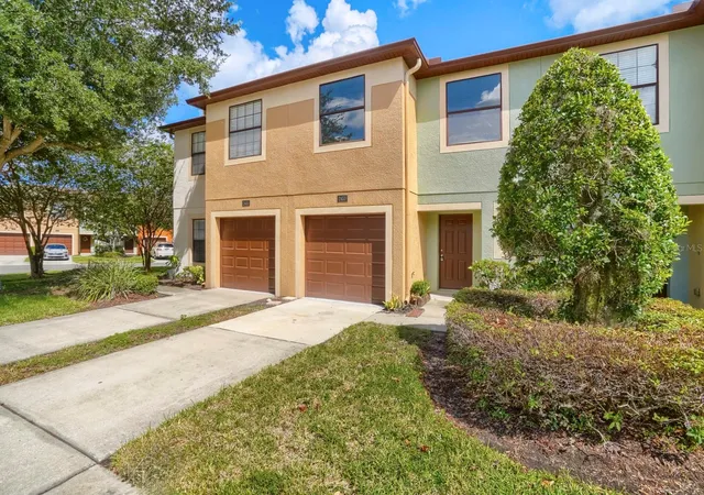 Photo 3 of Townhouse for sale at 2453 Edgewater Falls Dr, Brandon, FL 33511 | MLS# TB8397048 | Listing updated on 2026-10-15