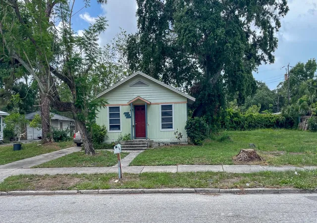 Homes for sale in Sarasota, FL | 2050-2026 10Th, Sarasota, FL 34237 | MLS# TB8397140