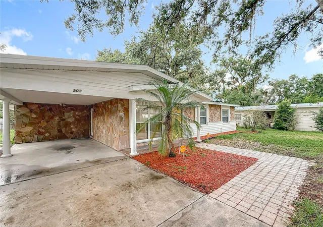 image of 307 Fern Cliff Ave, Temple Terrace, FL 33617 | MLS# TB8397510