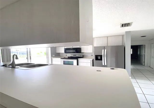 4th image of 1129 Apple Ter, Leesburg, FL 34748 | MLS# G5098376