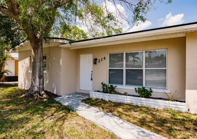 Single family home for sale at 214 W Grace St, Punta Gorda, FL 33950 | MLS# C7511285 | Listing updated on 2025-07-08