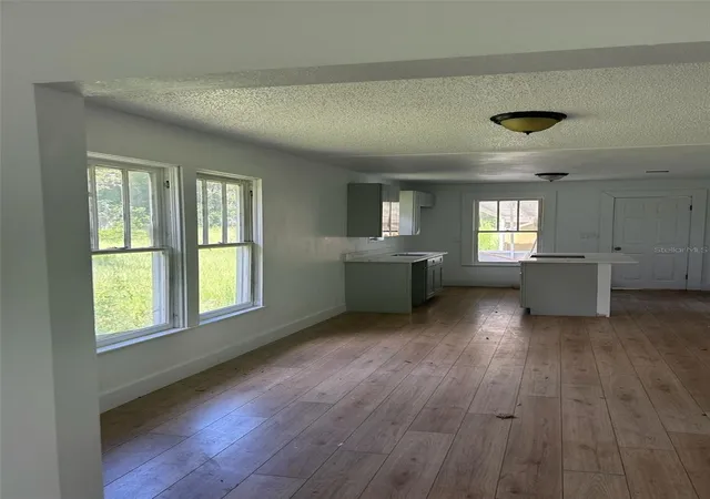 Photo 5 of Sale Pending at 1059 S Moody Rd, Palatka, FL 32177 | MLS# O6319122 | Listing updated on 2026-02-02