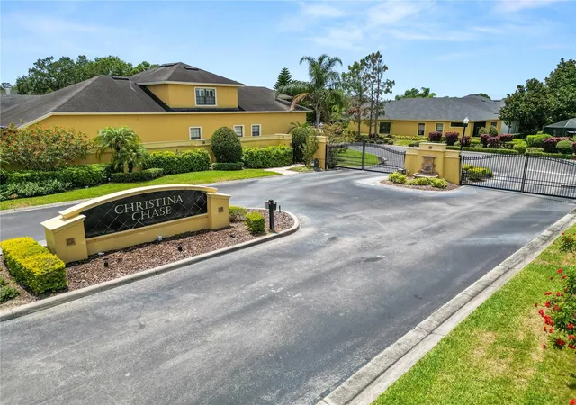 Photo 4 of Single family home for sale at 961 Christina Chase Dr, Lakeland, FL 33813 | MLS# L4953815 | Listing updated on 2026-10-06