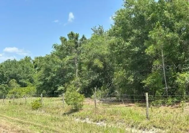 4th image of 21041 Granville Rd, North Fort Myers, FL 33917 | MLS# OM703865