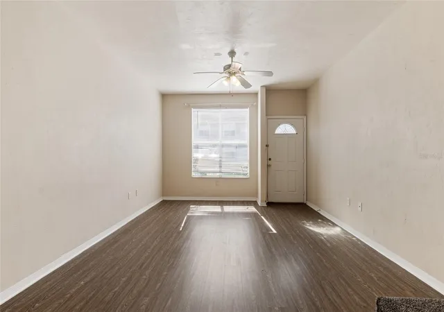 Listing Photo 4 - Condo for sale in building located at 3901 Sw 20Th Ave, Gainesville, FL 32607 - Unit #806