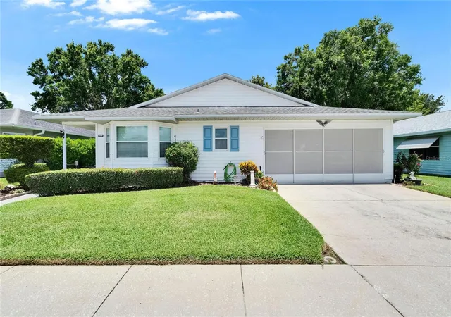 Homes for sale in Lakeland, FL | 3154 Prairie Dunes Cir W, Lakeland, FL 33810 | MLS# B4901969