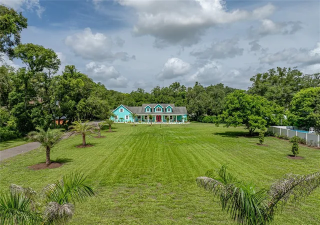2nd image of 7427 20th St, Zephyrhills, FL 33540 | MLS# TB8398424