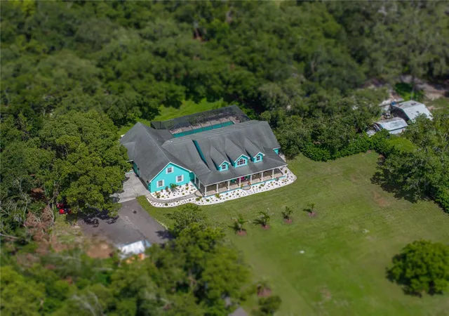Photo 4 of Sale Pending at 7427 20th Street, Zephyrhills, FL 33540 | MLS# TB8398424 | Listing updated on 2026-10-05