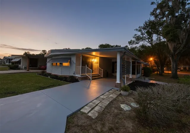 100th image of 164 Royal Palm Dr, Leesburg, FL 34748 | MLS# O6319637