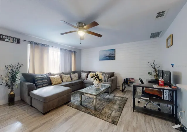 Photo 3 of Single family home for sale at 5476 W Bayshore Dr, Port Orange, FL 32127 | MLS# NS1085273 | Listing updated on 2026-03-26