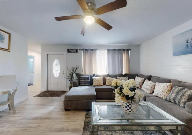 Photo 4 of Single family home for sale at 5476 W Bayshore Dr, Port Orange, FL 32127 | MLS# NS1085273 | Listing updated on 2026-03-26