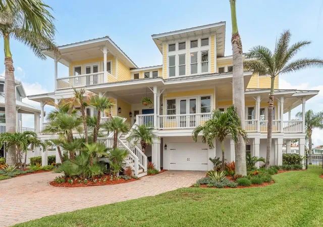 Photo 3 of Single family home for sale at 442 Midway Is, Clearwater Beach, FL 33767 | MLS# TB8399954 | Listing updated on 2026-09-20