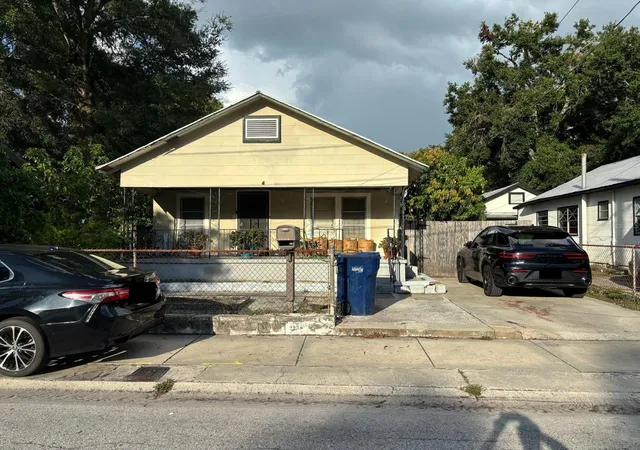 Photo 1 of Single family home for sale at 2909 N 11th Street, Tampa, FL 33605 | MLS# TB8399996 | Listing updated on 2026-09-05